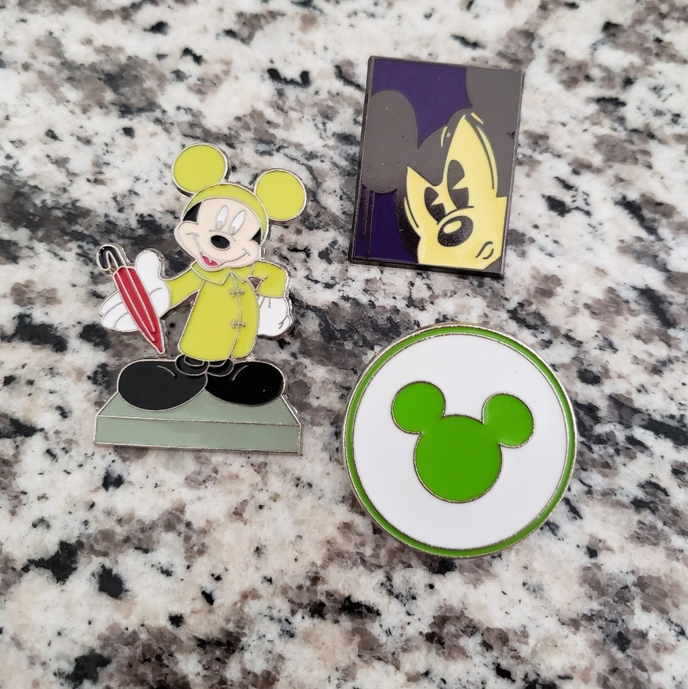 Disney Mickey Mouse Trading Pin Bundle